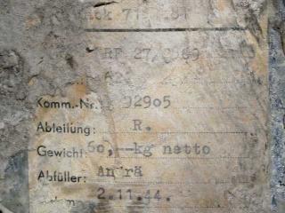 Imagine atasata: Luftwaffe_paint_cans_image_03.jpg
