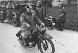 Imagine atasata: DKW-RT125-WW2a.jpg