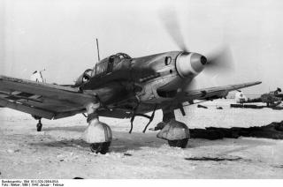 Imagine atasata: Bundesarchiv_Bild_101I-329-2984-05A,_Russland,_Junkers_Ju_87.jpg