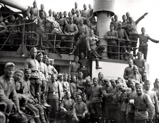 Imagine atasata: 18.09.1940_varna_trupe_bulgare_spre_cadrilater.jpg