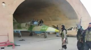 Imagine atasata: SYAAF-AFB-KSHESH-013 L-39 (2133).jpg