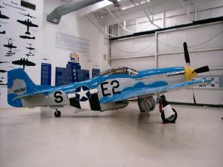 Imagine atasata: P51_mustang.jpg