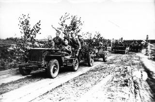 Imagine atasata: Jeep & Tun AT md. 1938, cal. 45 mm, 001.jpg