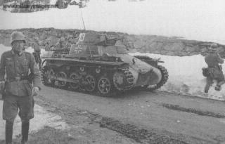 Imagine atasata: WWII_-_Pz_Kpfw_I_Ausf_A_of_Panzer-Abteilung_40_in_Norway.jpg