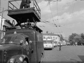 Imagine atasata: Autoturn Molotov GAZ 51 mai 1966 Bucuresti.jpg