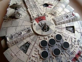 Imagine atasata: Milenium_Falcon_MPC__8_.jpg