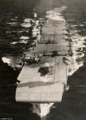 Imagine atasata: 4.HMS Victorious_racing for Bismark..jpg