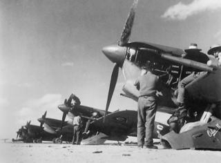 Imagine atasata: spitfires_451_sqn_raaf_africa-640x471.jpg