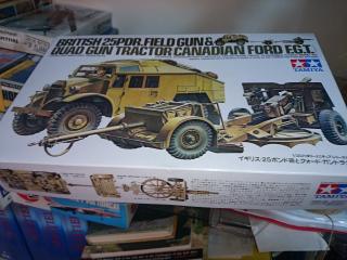 Imagine atasata: Tamiya 35044 Br.25PDR Gun Quad Tractor.JPG