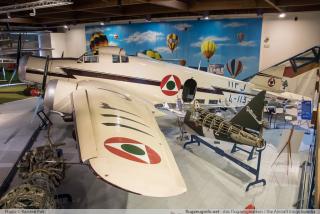 Imagine atasata: Savoia-Marchetti_SM79_Sparviero_LebaneseAirForce_L-113_LR-AMC_84_MuseoCaproni.jpg