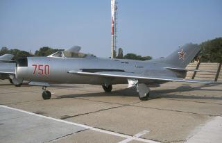 Imagine atasata: mig19.jpg