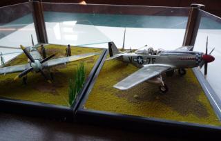 Imagine atasata: Diorama Vitrina SPITFIRE & P-51 MUSTANG - Scara 1-72 - 120 Lei - 02.JPG