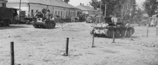 Imagine atasata: Panzer_38_t_1941_near_Stalingrad.jpg