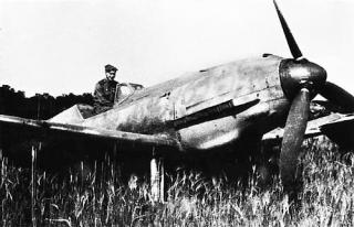 Imagine atasata: Bf 109E #6212 Tutov 1945.JPG