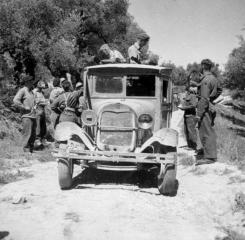 Imagine atasata: ymca_van_crete_ww2_19391945._da01273.jpg