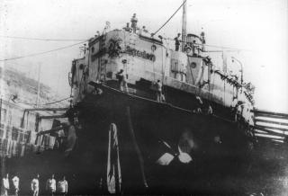 Imagine atasata: Panteleimon_drydock_2.jpg