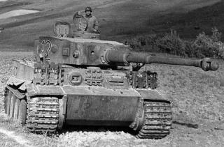 Imagine atasata: TigerITankTunis.jpg