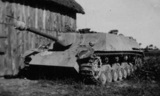 Imagine atasata: jagdpanzer_4_48.jpg
