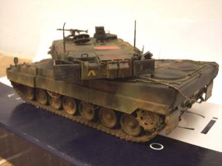 Imagine atasata: leopard2_a6_4.jpg