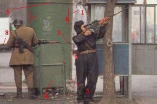 Imagine atasata: normal_Revolutie.jpg