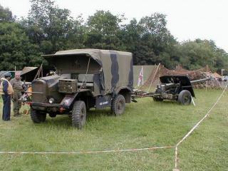 Imagine atasata: Morris_Commercial_C8_P_4X4_GT_tractor17pnd.jpg