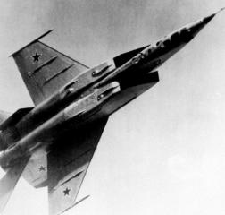 Imagine atasata: mig25_05.jpg
