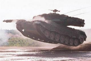 Imagine atasata: flyingtank.jpg